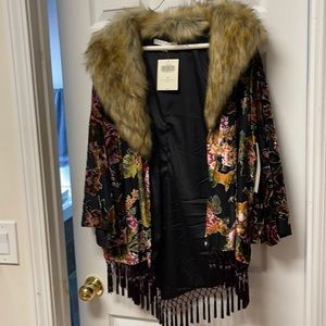 COPY - Faux fur burnout kimono